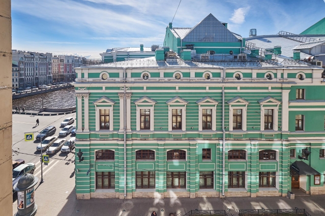 Side photo. Отель Друзья на Фонтанке в Санкт-Петербурге